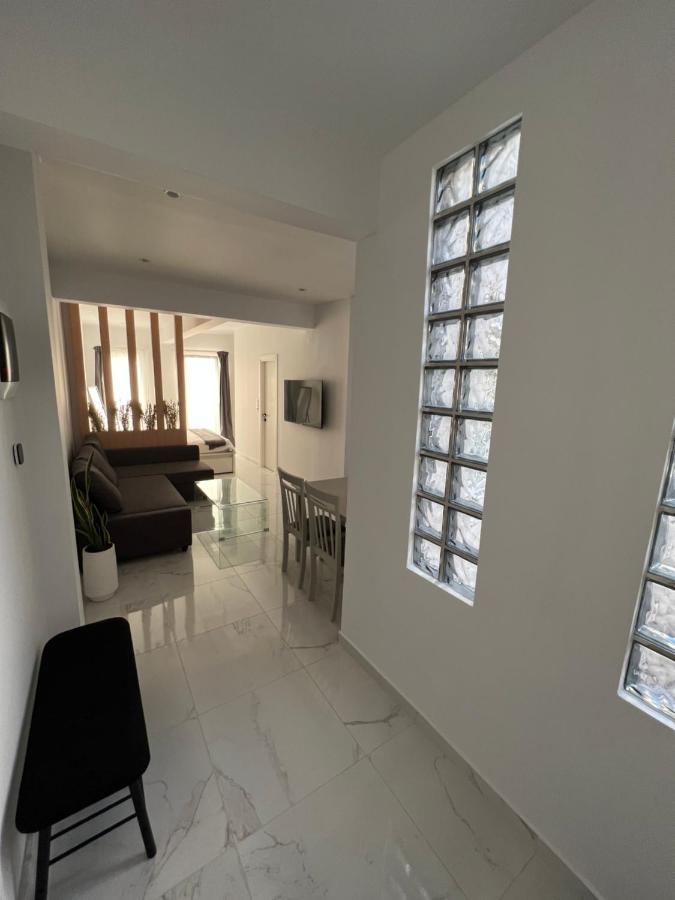 Modern 1-Bedroom Apartment In The City Center Tesalónica Exterior foto